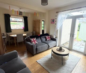 3 bedroom detached house to rent - Photo 2