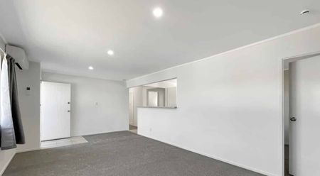 Bayview - 4 Bedroom - Photo 5