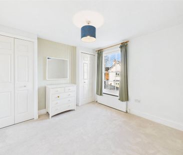 2 bedroom semi-detached house to rent - Photo 5