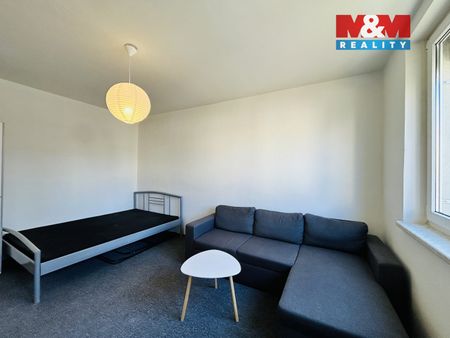Pronájem bytu 1+1 32 m² - Fotografie 2