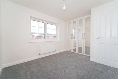 2 bedroom terraced house to rent - Photo 4