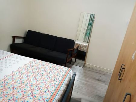 Room in a Shared House, Oaklands Park Avenue, IG1 - Photo 2