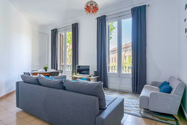 Carrer de Balmes, Barcelona, Catalonia 08007 - Photo 1