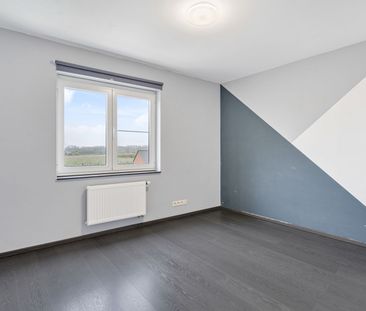 Ruim, lichtrijk appartement met autostaanplaats te Herzele! - Foto 3