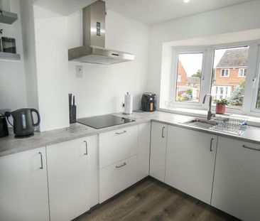 3 bedroom detached house to rent - Photo 3