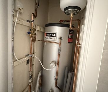 3 Bed Flat, Old Bedford Road, LU2 - Photo 2