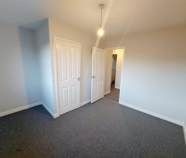 2 Bedroom House - Semi-Detached - Photo 2