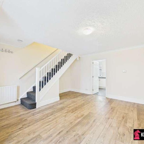 Holyhead Crescent, Tattenhoe, MK4 - Photo 1