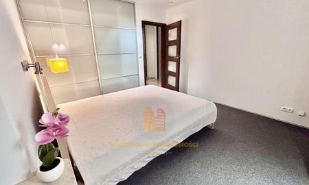 Warszawa, Wilanów, Miasteczko Wilanów, al. Wilanowska - Photo 5