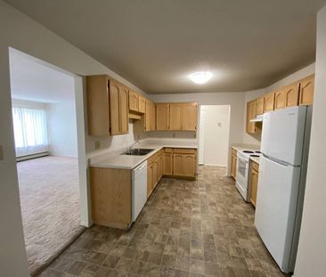 Mayfair Village West 2BD/1.5BA - Photo 2