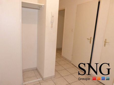 T2 AVEC TERRASSE ET PARKING - Photo 5