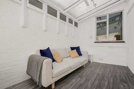 5 bedroom detached house to rent - Photo 4