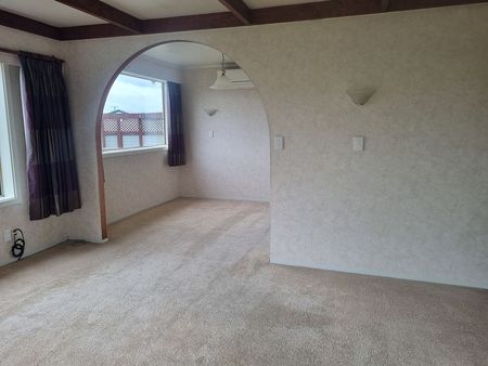 Charming 3BR Home in Winchester - Photo 2