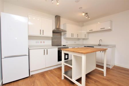 2 bedroom flat to rent - Photo 3