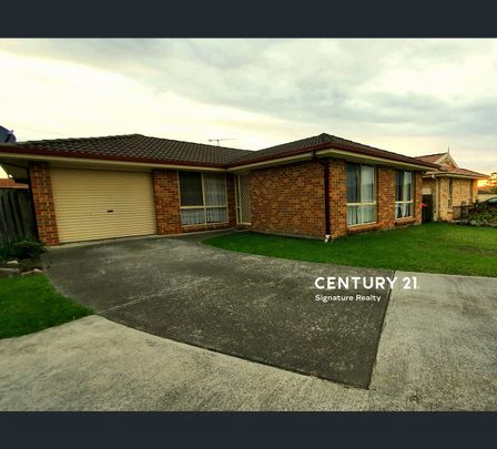 15 Queenborough Street, Nowra, NSW 2541 - Photo 1