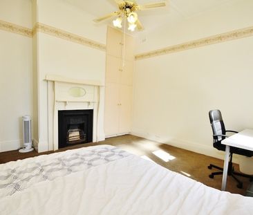 5-bedroom shared house / townhouse, East Ave - Photo 6