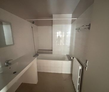 Location Appartement 3 pièces 81m² AVIGNON 84000 - Photo 3