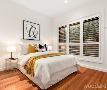Elegant & Private 3-Bedroom Home in Leafy Box Hill South - Photo 5