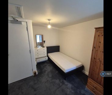 1 bedroom in a house share to rent - Photo 6