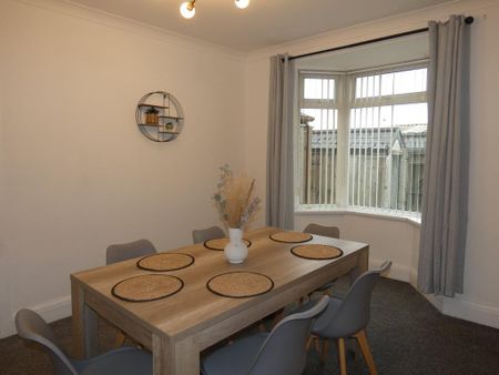 3 bedroom terraced house to rent - Photo 2
