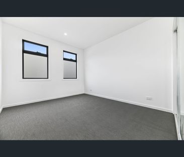 2/4 Hillside Street, Springvale, Vic 3171 - Photo 5