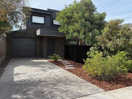2 Osborne Grove, Preston VIC 3072 - Photo 2