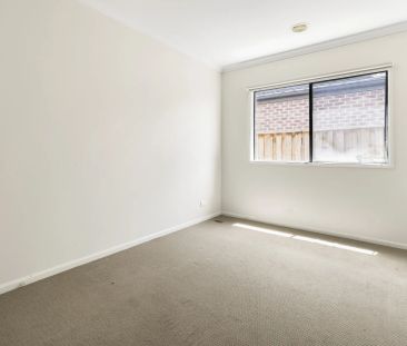 Spacious Family Home in a Convenient Location - Photo 6