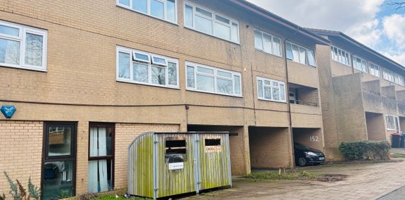 CONNIBURROW - 1 BEDROOM APARTMENT - Photo 2