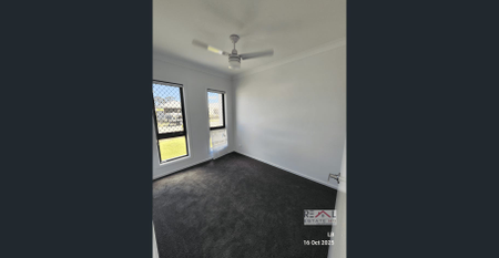 BRAND NEW 3 BEDROOM UNIT - AVAILABLE NOW! - Photo 2