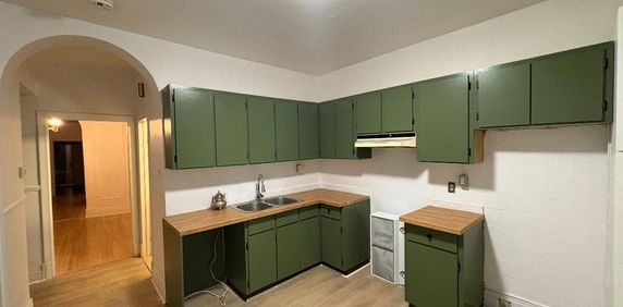 Magnifique appartement 6 ½ lumineux – 4 chambres fermées – Parc Extension - Photo 2