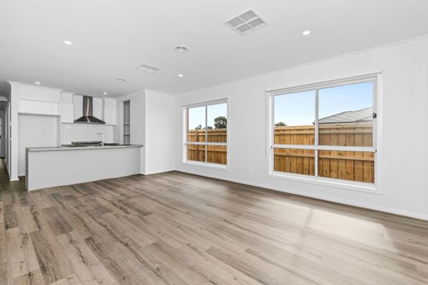 Modern Family Home in Beveridge - Photo 1