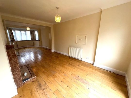 3 bedroom semi-detached house to rent - Photo 1