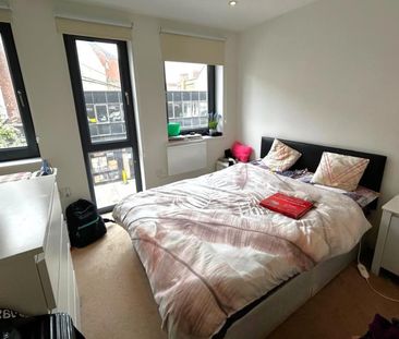 Chertsey Road, Woking - 1 bedroomProperty for lettings - Seymours - Photo 4