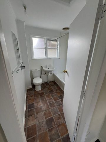 For Rent: Spacious 2-Bedroom House Papatoetoe - Photo 4