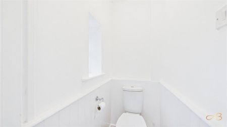 2 bedroom semi-detached house to rent - Photo 4