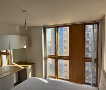 2 Bed Flat, Watermans Place, LS1 - Photo 3