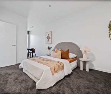 A Modern, Easy Lifestyle in the Heart of Fitzroy North - Photo 2