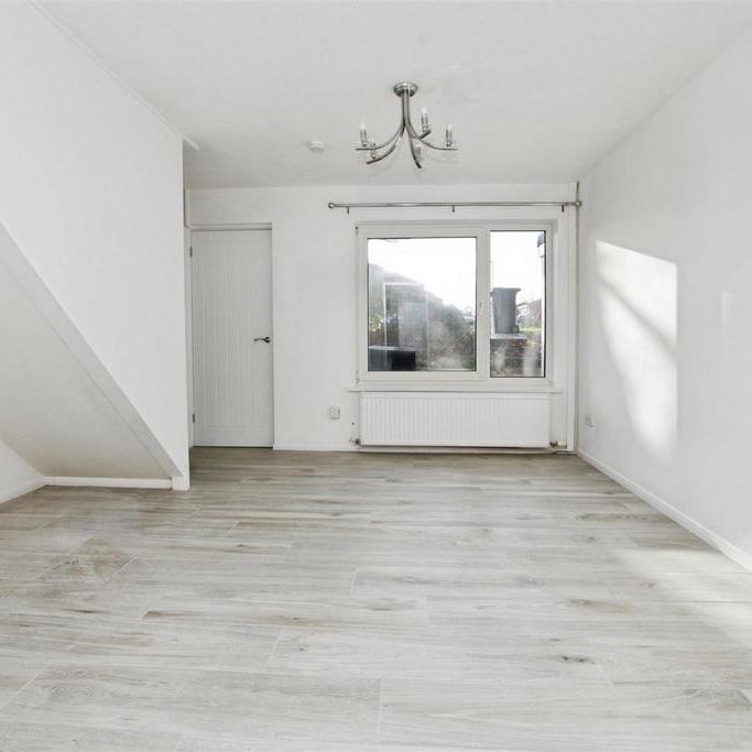 2 bedroom terraced house to rent - Photo 1