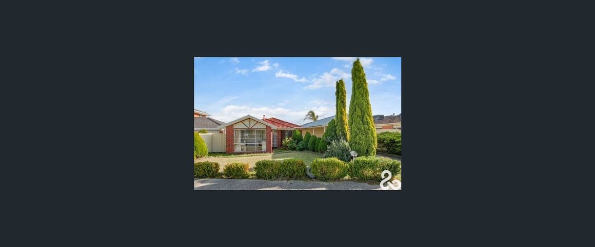 SPACIOUS FAMILY HOME IN A PRIME LOCATION - Photo 1