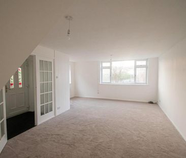 3 bedroom detached house to rent - Photo 2