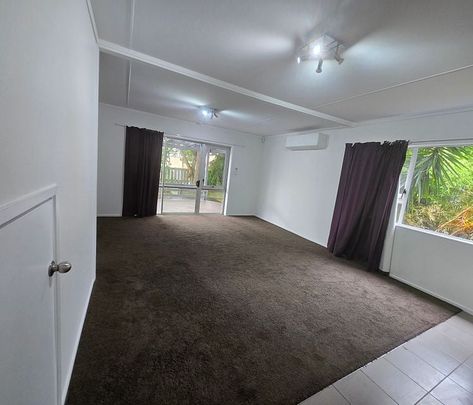 3 Bedrooms 1.5 Bathroom House - Photo 1