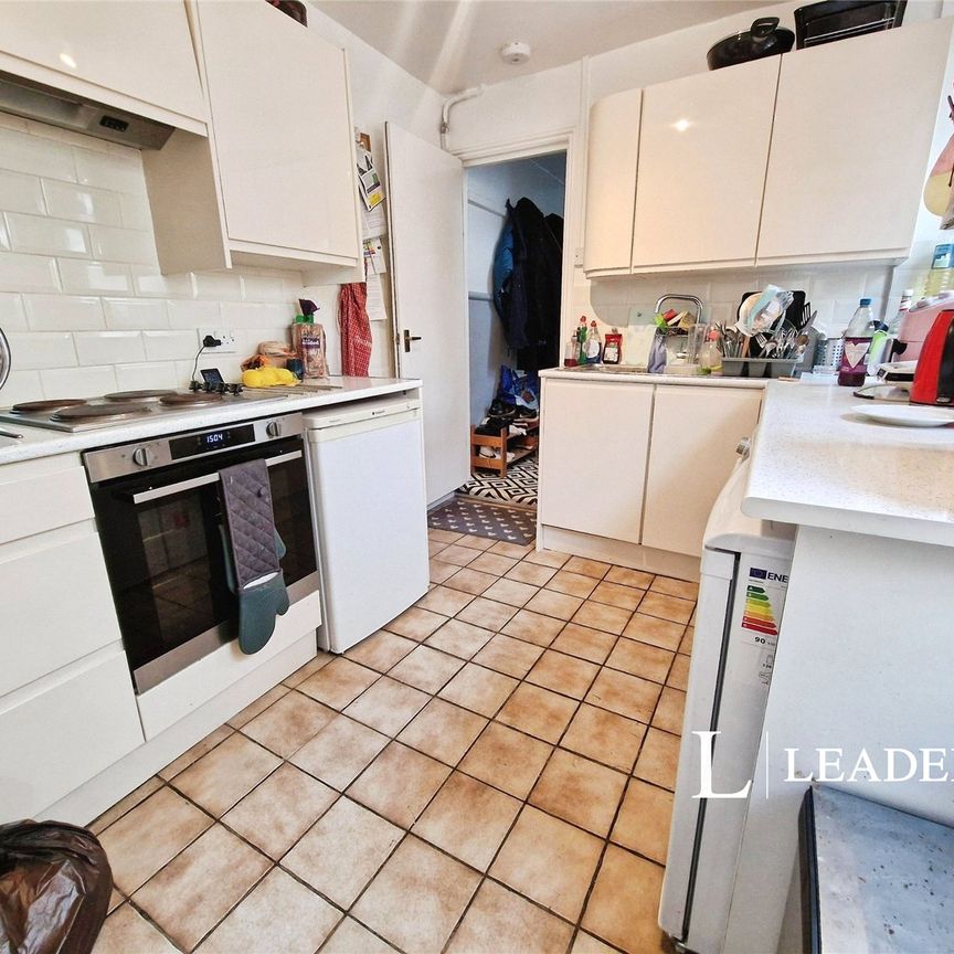 4 bedroom house to rent Riley Road, Brighton, BN2 - Photo 1