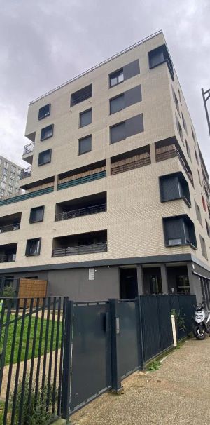 Appartement à louer 3 pièces 75.4m² - Photo 1