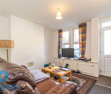 Warwick Street, Dunkirk, NG7 - Photo 2