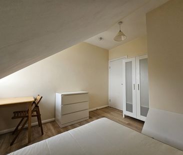 Room in a Shared Flat, Chichele Road, NW2 - Photo 4