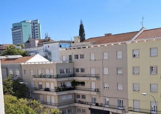 Quartos para estudantes av de Madrid Areeiro