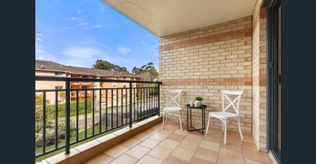 Modern Comfort and Low-Maintenance Living - 9 month lease on offer - Photo 3