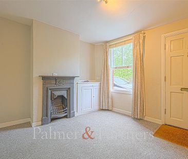 2 bedroom terraced house to rent - Photo 4