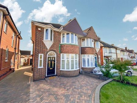 3 bedroom detached house to rent - Photo 5