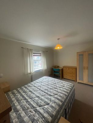 17 Goods Yard Close - Great Location & Off Street Parking Loughborough - Photo 1